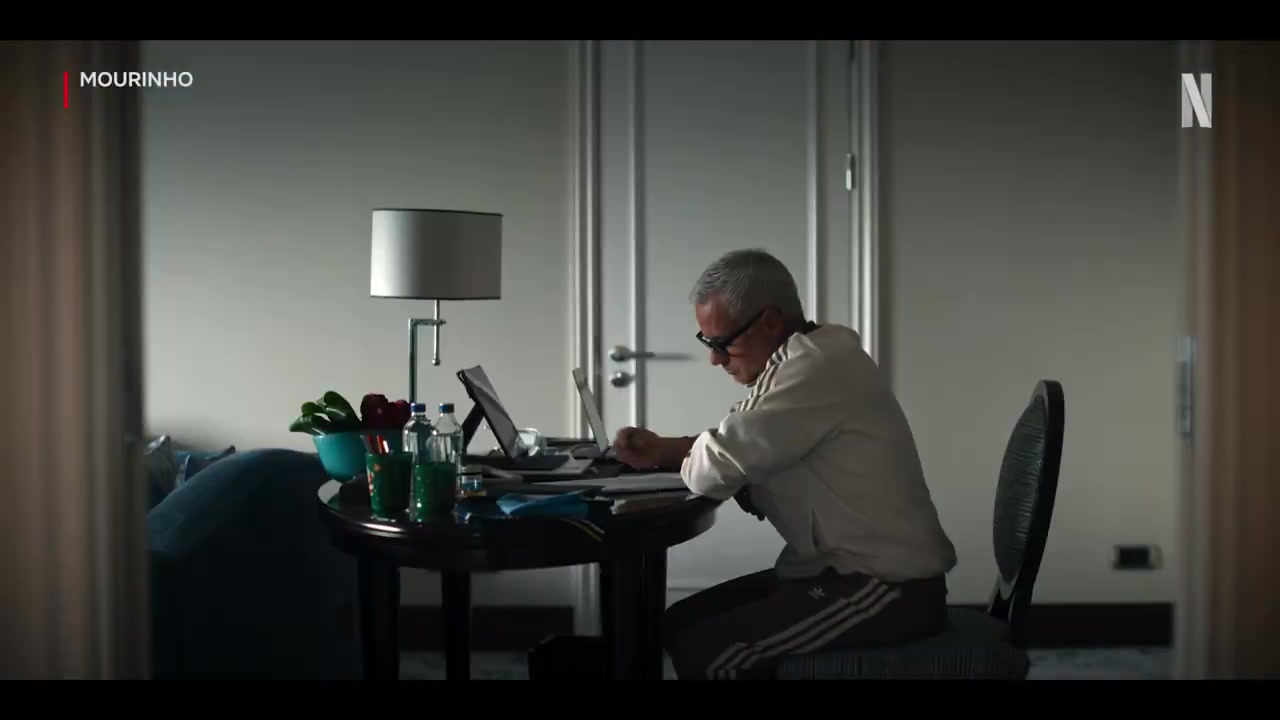 Netflix官宣穆里尼奥三集纪录片《特立之道》8月上线 弗格森、伊布等众星受访 Netflix官宣穆里尼奥三集纪录片《特立之道》8月上线 弗格森、伊布等众星受访