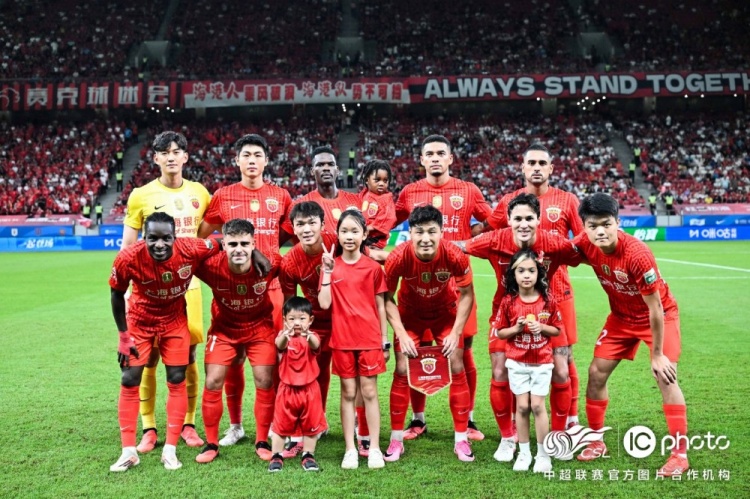 李新翔补时头球救主 海港1-1大连英博 李新翔补时头球救主 海港1-1大连英博
