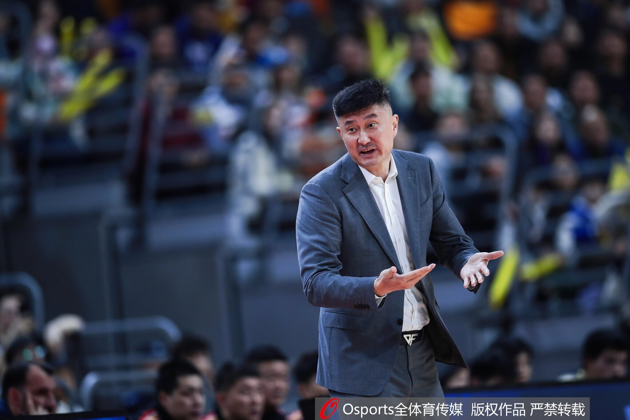 媒体人:广东男篮把杜锋升为总教练 挂个名也不让其他队挖人