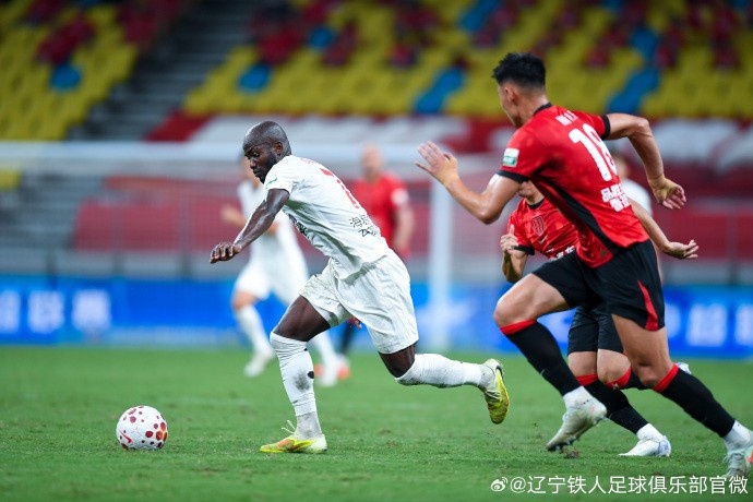 8月29日19:35，中超第25轮，辽宁铁人在客场遗憾1-2负于成都蓉城