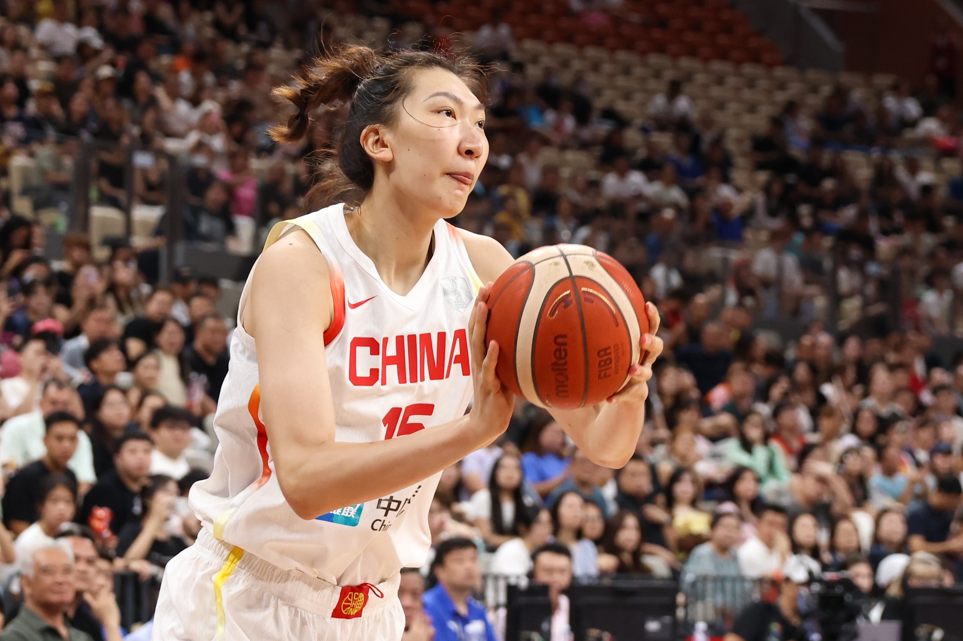 中国女篮vs美国首发：张曼曼、杨舒予、罗欣棫、陈明伶、韩旭