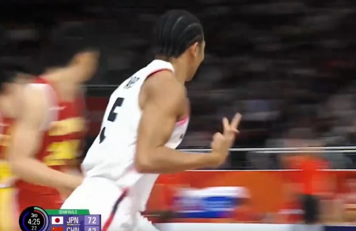 无语了!日本男篮连续得分 中国男篮落后达到全场最高的35分…