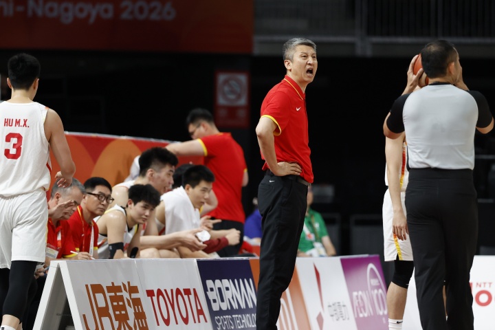 媒体人:中国男篮正加速男足化 和现代打法脱轨 非郭士强一人之过