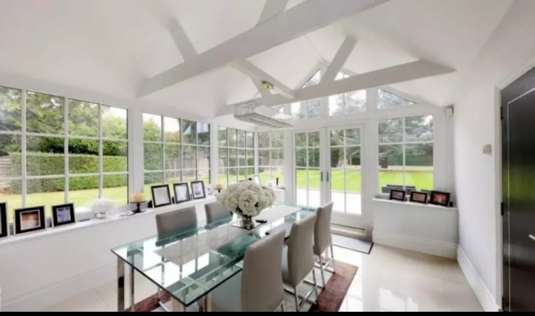 太阳报:前切尔西球星丹尼斯·怀斯出售豪宅,挂牌价495万英镑 太阳报:前切尔西球星丹尼斯·怀斯出售豪宅,挂牌价495万英镑