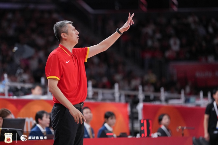 媒体人:郭士强屠榜热搜 中国男篮惨败日本男篮二队情感上难接受