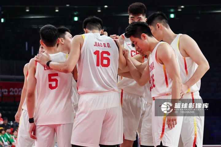 体坛周报:兵败亚运会,中国男篮沦为亚洲二流?