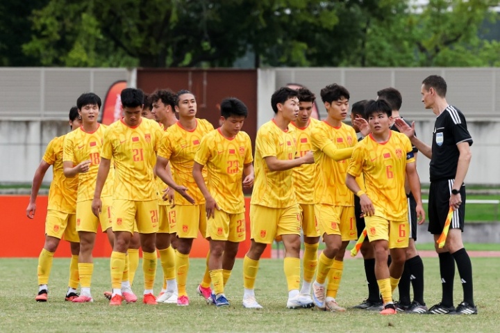 马德兴：中国亚运男女足表现都正常，都在朝着拿奖牌的目标前进